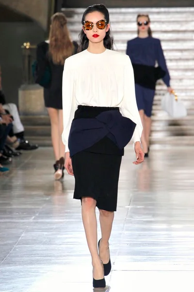Look 17